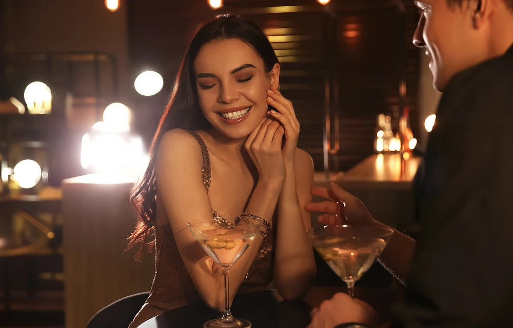 Foto 1 Noche de Placer – Estrategias para mantener la intimidad en fiestas