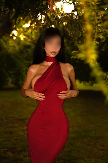 Julieta R Diamond Red