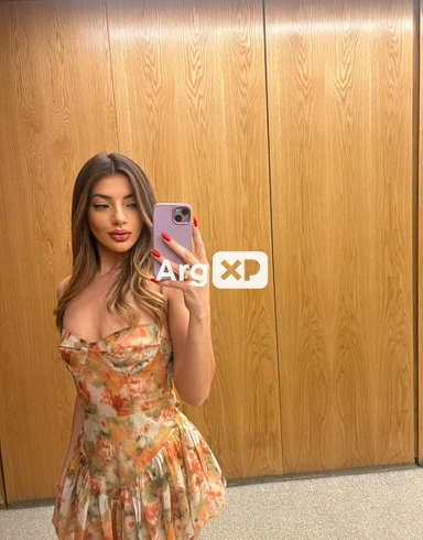 Foto de Scarlet Br