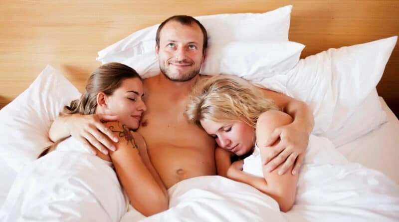 Foto 1 Tríos sexuales – El placer de complacer a dos escorts a la vez