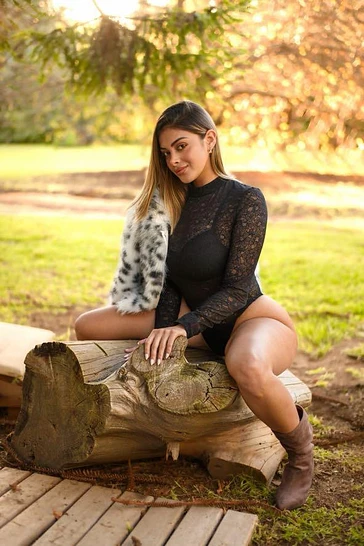 Agustina Platinum