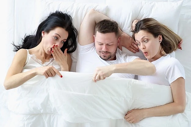 Foto 2 Tríos sexuales – El placer de complacer a dos escorts a la vez