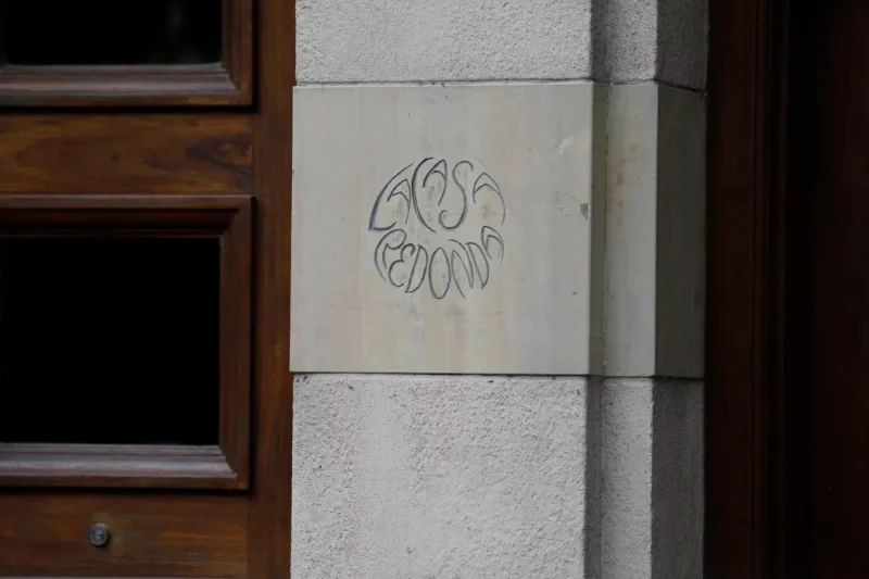 Foto 2 La casa Redonda – una gran mansión