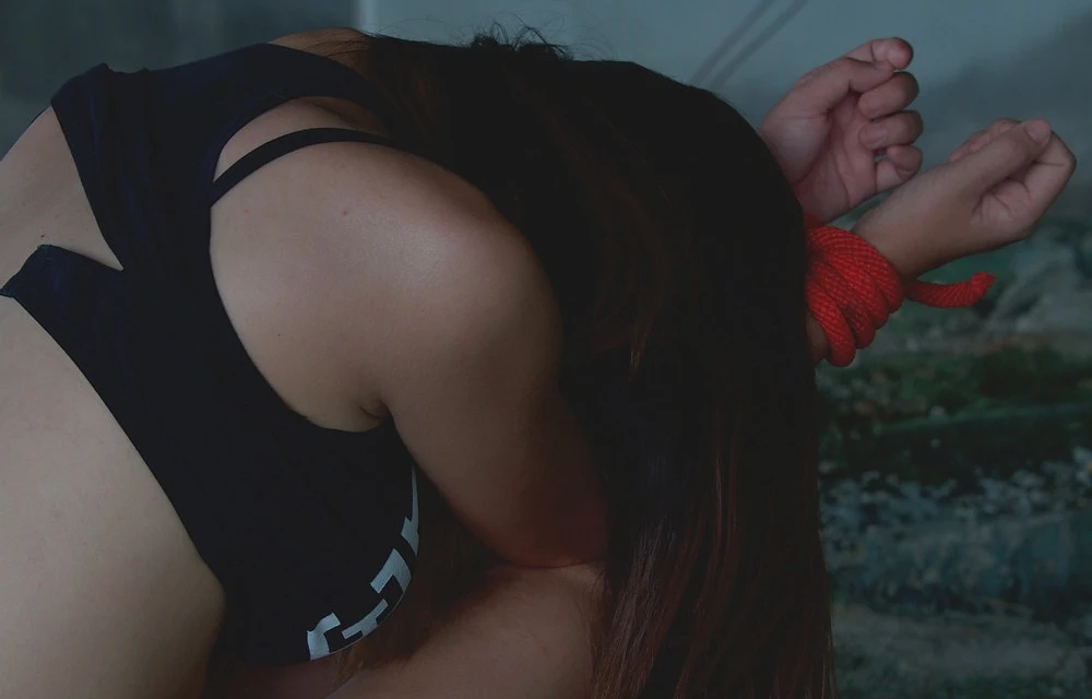 Foto 1 Cómo hacer roleplay de violación de forma segura con escorts