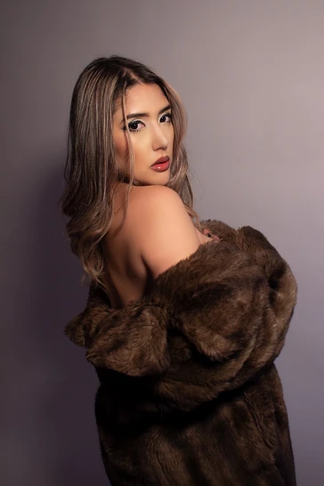 Amina C Platinum