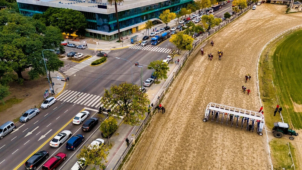 Foto 2 Hipódromo de Palermo: la experiencia VIP de las carreras nocturnas
