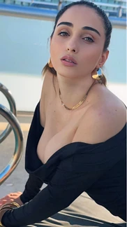 Alexa S Diamond Black