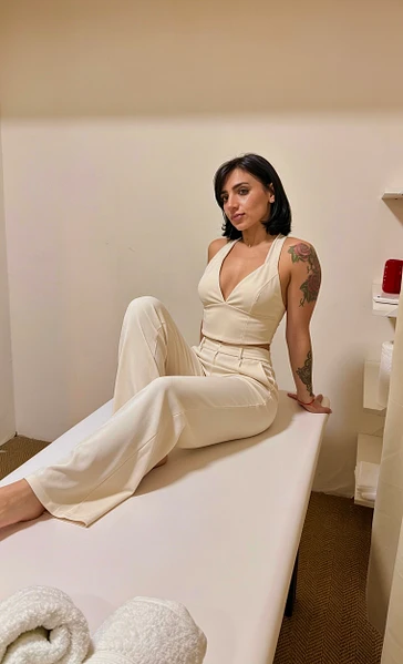 Ely Luxe