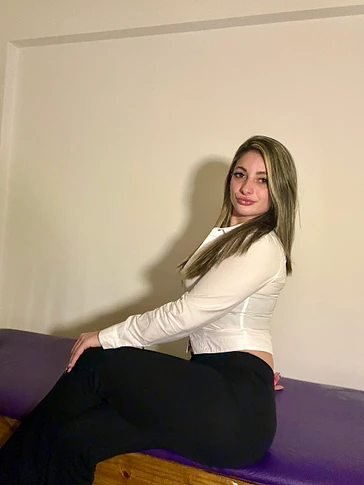 Lola Lux Initial